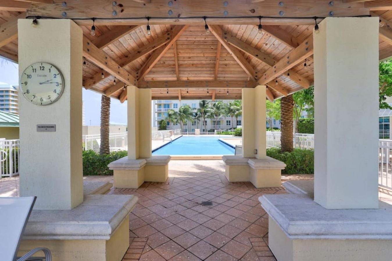 1Br Rooftop Pool-10 Min Walk To Beach Boynton Beach Exterior photo